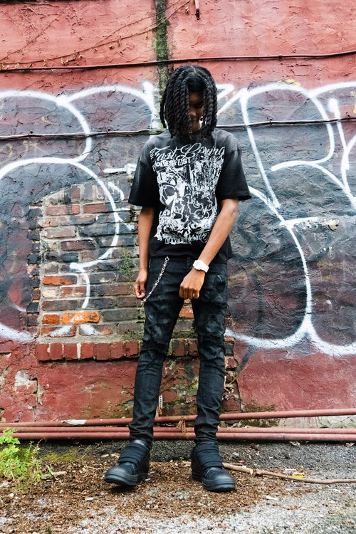 “LIFE GOES FAST” GRAPHIC T-SHIRT